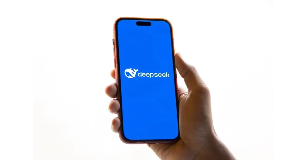 Why DeepSeek Outshines ChatGPT: Key Advantages Explained